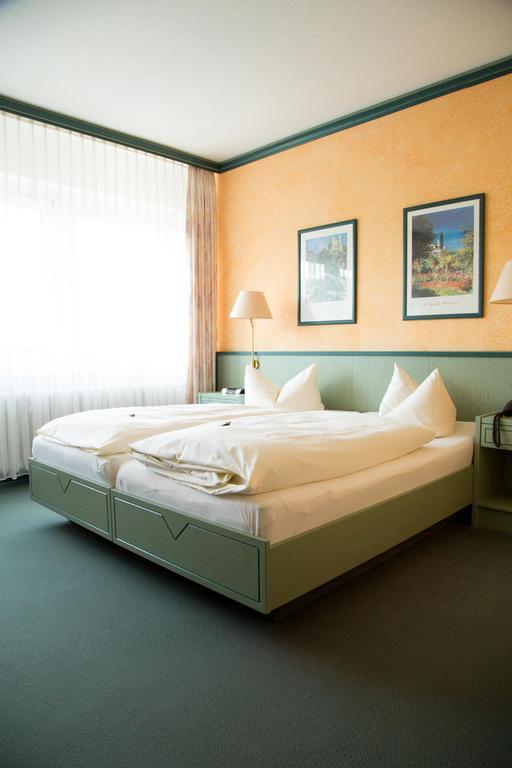 Hotel Reifenstein Kleinbartloff エクステリア 写真