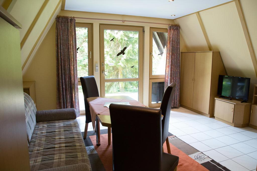 Hotel Reifenstein Kleinbartloff エクステリア 写真