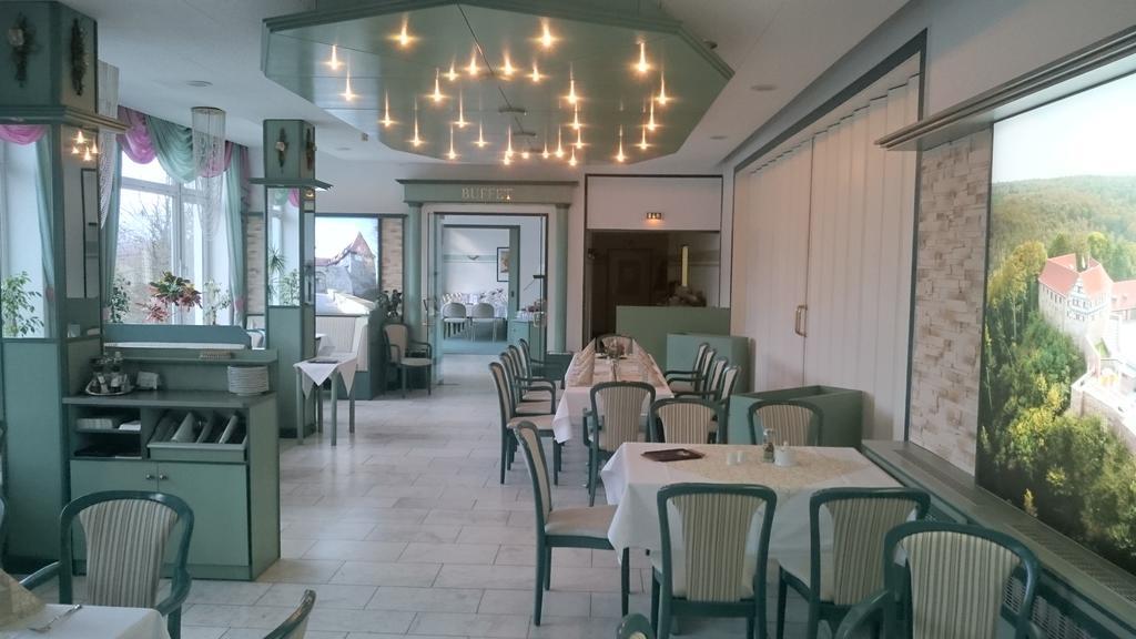 Hotel Reifenstein Kleinbartloff エクステリア 写真