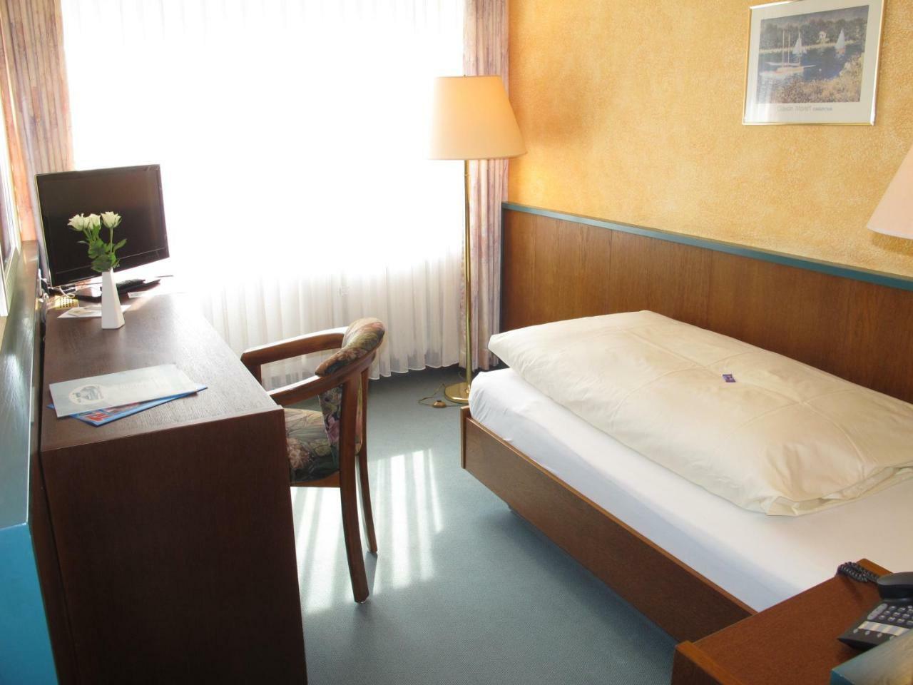 Hotel Reifenstein Kleinbartloff エクステリア 写真